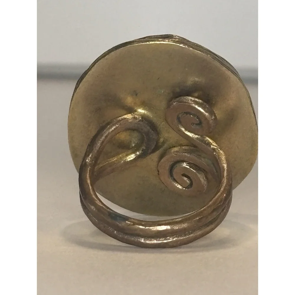 Vintage 70s Brutalist Gold Tone Sage Green Faceted Statement Ring Size 7.75